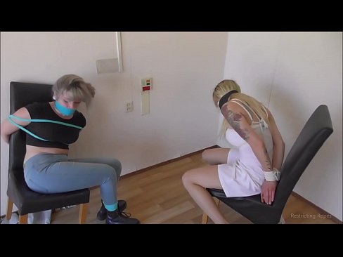 ❤️ Asılı / bağlanmış və ağzı bağlanmış / çətinlik içində olan qız Keyfiyyətli seks bizdə az.sexvideogif.ru ❤